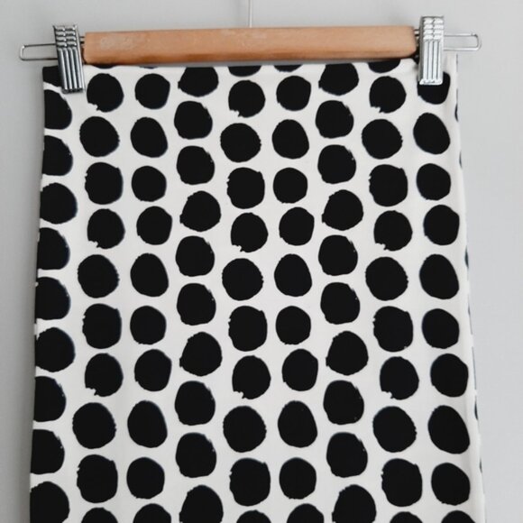 NEW - VEENA | Organic Cotton Blend Polka Dot Infinity Scarf B&W Sz OS - Picture 4 of 14